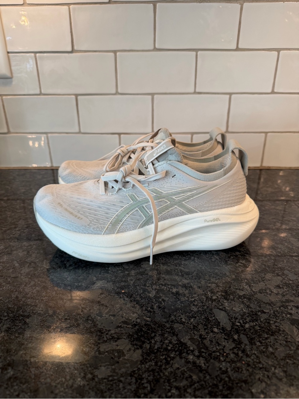 ASICS 8W Gel-Nimbus grey